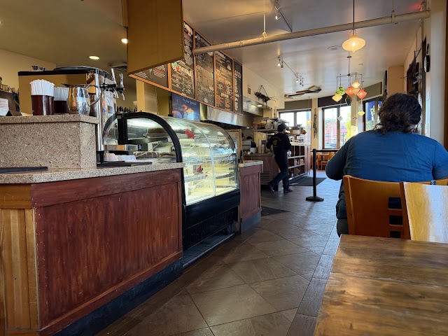 Crepevine photo 2